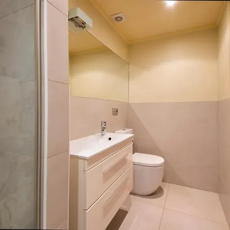 Xuloss 1 * San Sebastian